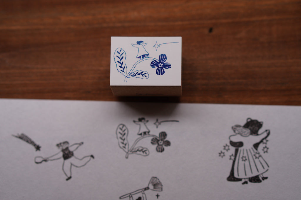 Flower walks Stamp 印章