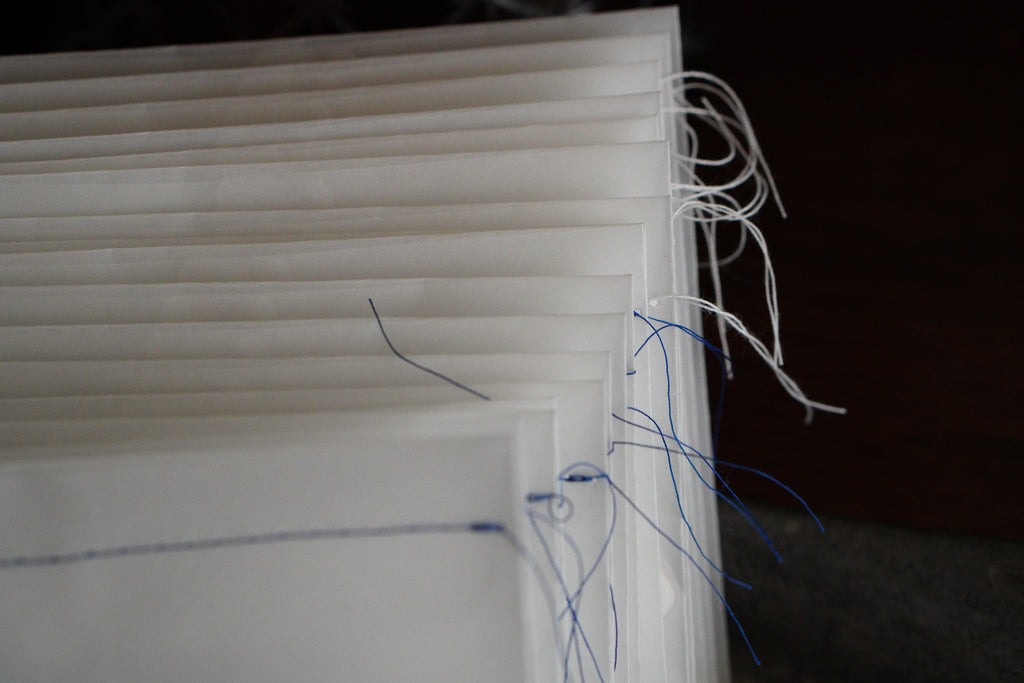 Die-cut card Mail & Letter (White) with Matte Gold Foil 燙霧金小卡